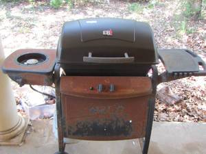 lot 1685 image: charbroil grill rusty