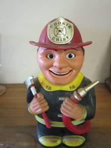 lot 1689 image: cookie chief cookie jar needs cleaned