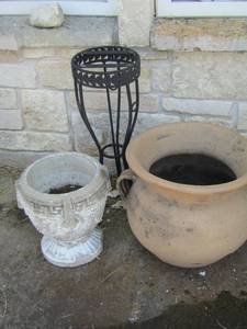 lot 1694 image: plant stand and 2 planter pots