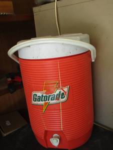 lot 1709 image: Gatorade water jugcooler