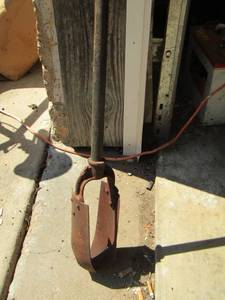 lot 1724 image: post hole digger antique