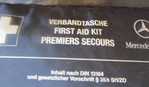 lot 1729 image: Verbandtasche first aid kit