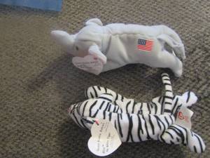 lot 724 image: ty beanie babies righty the elephant, blizz the white tigger