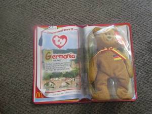 lot 725 image: Germania the bear ty beanie baby