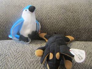 lot 722 image: ty beanie babies rocket the blue jay and doby the dog