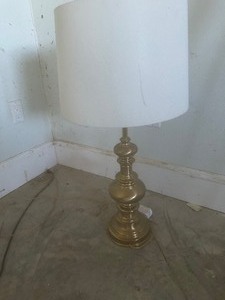 lot 1563 image: brass lamp  30