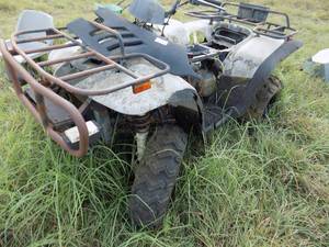 lot 1735 image: 4 WHEELER - 230CC    MFG. 82004   NEEDS REPAIR