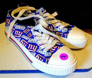 lot 44 image: NEW - FOCO - Size 7- Womens New York Giants NFL Low Top Canvas Sneakers