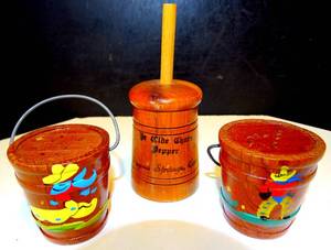lot 56 image: VINTAGE SALT AND PEPPER SHAKERS