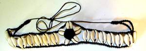 lot 58 image: VINTAGE TRENDY SEAHELL NECKLACE CHOKER
