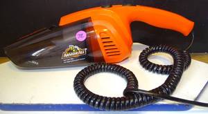 lot 72 image: Armor All 12V WetDry Car Vac $$