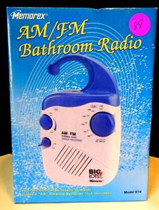 lot 88 image: NEW - MEMOREX Big Lots AmFm BATHROOM Battery Powered Radio - Model 614