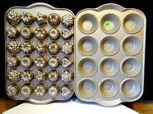 lot 101 image: NORDIC WARE METAL BAKING TINS WITH FANCY DESIGNS - CHECK COMPS $$