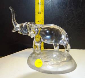 lot 107 image: BEAUTIFUL CUSTOM GLASS BLOWN ELEPHANT