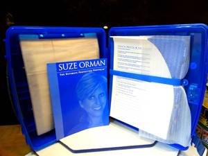 lot 135 image: NEVER USED - Suze Orman The Ultimate Protection Portfolio in Blue Case - Complete Set