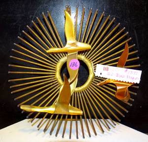 lot 136 image: UNIQUE METAL WALL DISPLAY FEATING FLYING GEESE