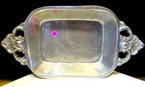 lot 162 image: MADE IN MEXICO - HEAVY ALUMINUM SERVING TRAY