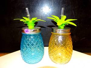 lot 165 image: CUTE SET OF GLASS PALM TREE MARGARITA GLASSWARE WITH GLASS STRAWS