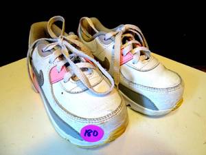 lot 180 image: TODDLERS 8C - NIKE AIR MAX CD6868-004 SNEAKERS