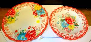 lot 182 image: LOT OF 2 - THE PIONEER WOMAN COLLECTOR PLATES