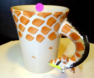 lot 271 image: COOL PIER 1 IMPORTS - LARGE GIRAFFE THEMED COFFEE MUG