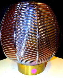 lot 285 image: CC HOME FURNISHINGS 9.5 BROWN AND GOLD LEAF PATTERN GLASS BOWL VASE $$