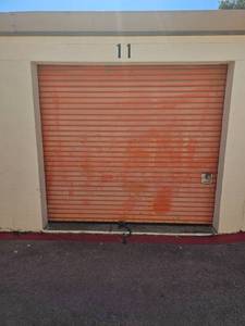 lot 300 image: F11 - 10 X 20 DELINQUENT UNIT PACKED - LOTS OF BOXES