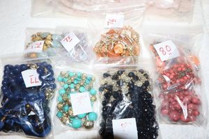 lot 118 image: Jewelry Acrylic andor plastic, see all photos for individual pieces