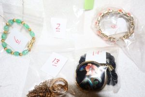 lot 121 image: Jewelry Asian themed, see all photos for individual pieces