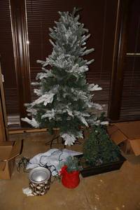 lot 21 image: Christmas lot 5 ft. flocked tree and more