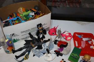 lot 33 image: Toys including Batman figurines