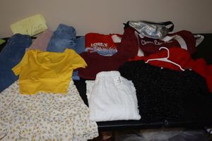 lot 142 image: Teen or small woman clothes size S 1 plus cheer bag