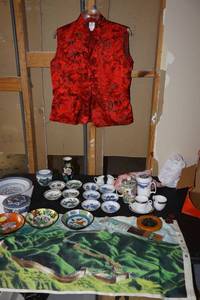 lot 250 image: Asian items silk sleeveless top, dishes and scenic canvas