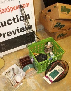 lot 227 image: Misc. home goods