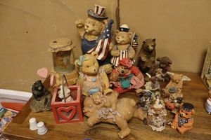 lot 241 image: Bear figurines with thimbles