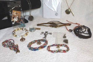 lot 93 image: Jewelry Tree of Life themed