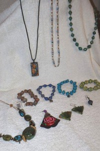 lot 99 image: Jewelry Artisan pieces