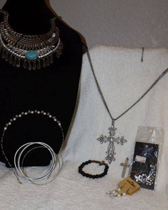 lot 70 image: Jewelry Crosses and bling