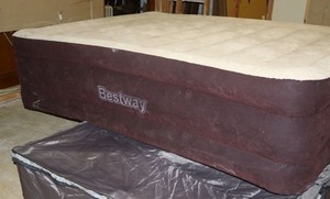 lot 172 image: Full or Queen size air mattress as shown