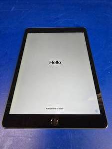 lot 18 image: Apple iPad A2270 w 10.2 Screen & 32GB.  Has been factory reset.