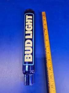 lot 25 image: Bud Light Full Size Beer Tap Handle
