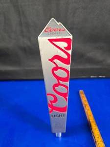 lot 32 image: Coors Light Full Size Beer Tap Handle