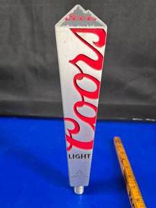 lot 33 image: Coors Light Full Size Beer Tap Handle