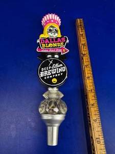 lot 34 image: Deep Ellum Brewing Dallas Blonde Full Size Beer Tap Handle