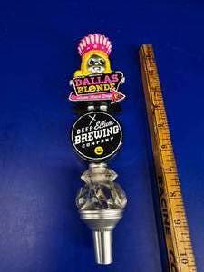 lot 35 image: Deep Ellum Brewing Dallas Blonde Full Size Beer Tap Handle