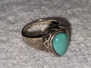 lot 51 image: Vintage Silver Nepal Teardrop .925 Ring, Size 7