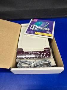 lot 100 image: NEW OLD STOCK.  Vintage 1990s Computing Hayes Accura 336 56k Modem w Bonus CD-Rom