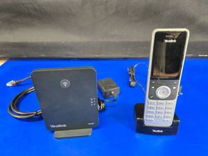 lot 102 image: Yeahlink DECT W56H Handset w Docking Station & Yeahlink W60B DECT IP Base Station