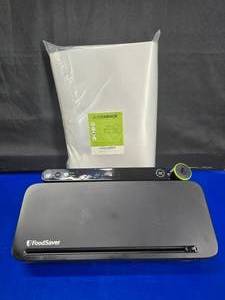 lot 255 image: FoodSaver VS3110 Vacuum Sealer w 100 Bags