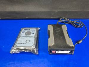lot 268 image: Dell PowerVault RD100 External Drive w 640GB Hard Drive & Maxtor MaXLine Plus II 250GB Hard Drive